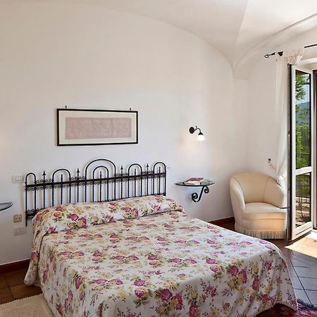 Hotel Villa Rizzo Resort And Spa San Cipriano Picentino Chambre photo